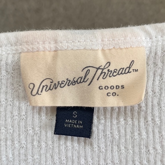 Universal Thread Henley - Picture 3 of 8